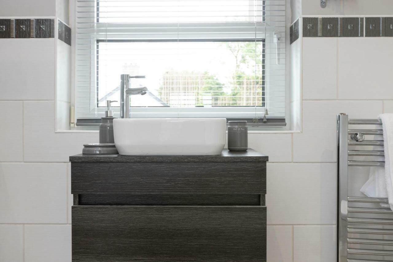 Chestnut House, Beautiful, Spacious & Comfortable Belfast Exteriör bild